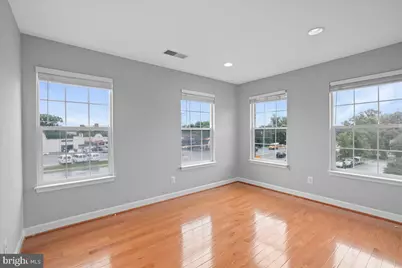 6350 Regal Oak Drive, Springfield, VA 22152 - Photo 5