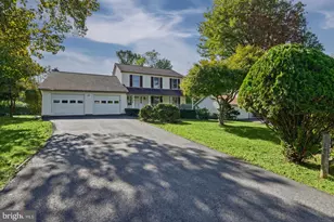 7315 Farr St, Annandale, VA 22003 - Photo 1