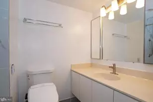 5903 Mt Eagle Dr, Alexandria, VA 22303 - Photo 7