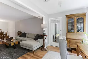2205 Hunters Run Dr, Reston, VA 20191 - Photo 19