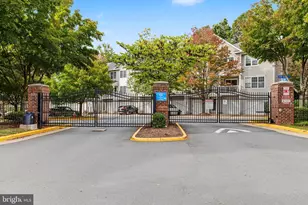 12821 Fair Briar Ln, Fairfax, VA 22033 - Photo 49