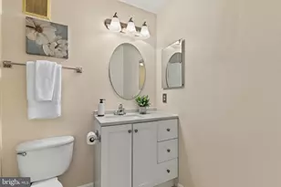 12821 Fair Briar Ln, Fairfax, VA 22033 - Photo 31
