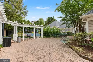 12821 Fair Briar Ln, Fairfax, VA 22033 - Photo 43