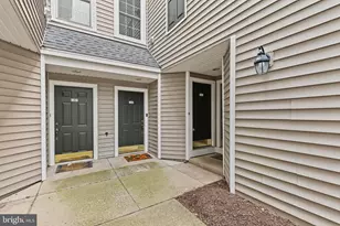 12821 Fair Briar Ln, Fairfax, VA 22033 - Photo 3