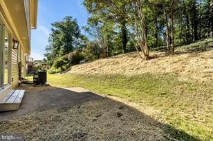 9012 Lake Braddock Dr, Burke, VA 22015 - Photo 53