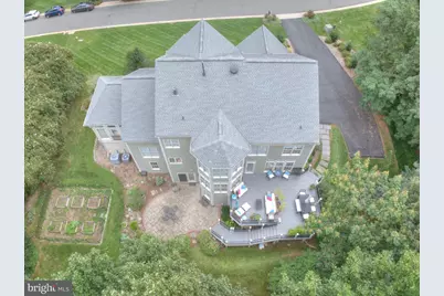 11689 Caris Glenne Drive, Herndon, VA 20170 - Photo 9