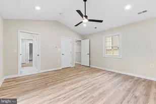 13117 Melville Ln, Fairfax, VA 22033 - Photo 19