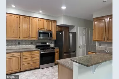 7001 Fieldhurst Court, Alexandria, VA 22315 - Photo 9