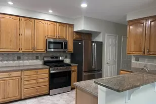 7001 Fieldhurst Ct, Alexandria, VA 22315 - Photo 9