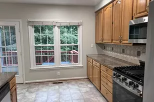 7001 Fieldhurst Ct, Alexandria, VA 22315 - Photo 11