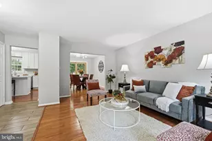 6364 Buffie Ct, Burke, VA 22015 - Photo 9
