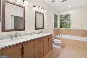 14020 Gill Brook Ln, Centreville, VA 20121 - Photo 29
