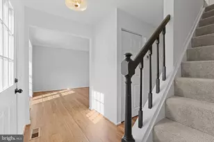 10072 Apple Wood Ct, Burke, VA 22015 - Photo 5