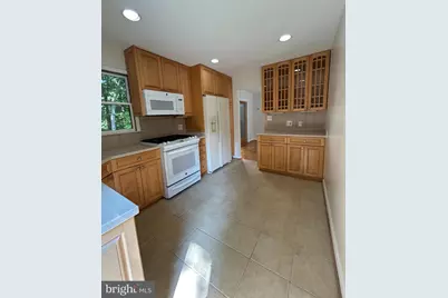 6204 Erman Court, Burke, VA 22015 - Photo 5