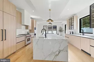 1734 Pimmit Dr, Falls Church, VA 22043 - Photo 27