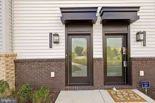 14347 Gln Mnr Dr, Chantilly, VA 20151 - Photo 3