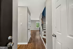 10310 Bridgetown Pl, Burke, VA 22015 - Photo 3