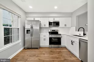 10310 Bridgetown Pl, Burke, VA 22015 - Photo 5