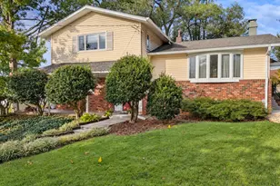 5002 Roslyn Rd, Annandale, VA 22003 - Photo 1