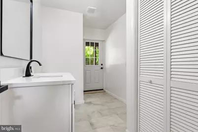 203 Audreys Court SE, Vienna, VA 22180 - Photo 25