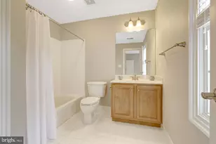 904 Locust St, Herndon, VA 20170 - Photo 41
