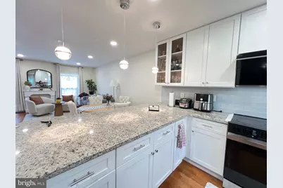 13020 Rose Petal Circle, Herndon, VA 20171 - Photo 9