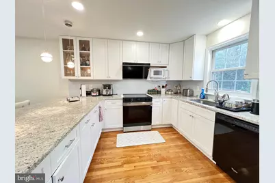 13020 Rose Petal Circle, Herndon, VA 20171 - Photo 7