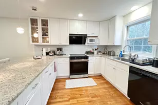 13020 Rose Petal Cir, Herndon, VA 20171 - Photo 7