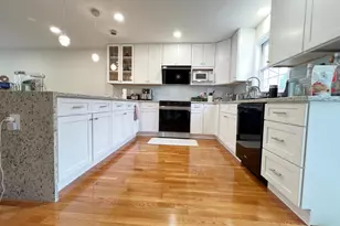 13020 Rose Petal Cir, Herndon, VA 20171 - Photo 11