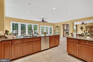 8248 Native Violet Dr, Lorton, VA 22079 - Photo 21