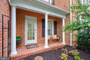 8248 Native Violet Dr, Lorton, VA 22079 - Photo 3