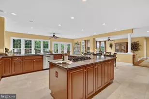 8248 Native Violet Dr, Lorton, VA 22079 - Photo 19