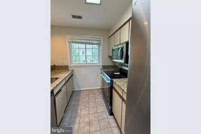 12948 Grays Pointe Road #12948B, Fairfax, VA 22033 - Photo 3