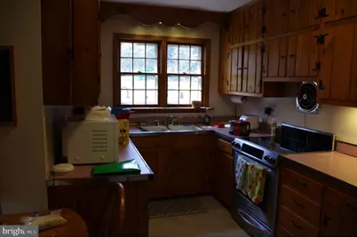 9001 Glenbrook Road, Fairfax, VA 22031 - Photo 11