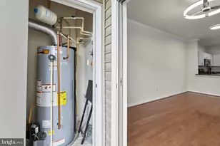 12949 Centre Park Cir, Herndon, VA 20171 - Photo 23