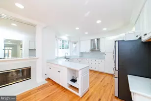 7704 Annandale Mains Ct, Annandale, VA 22003 - Photo 11