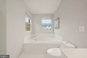 4311 Chariot Ct, Fairfax, VA 22030 - Photo 33