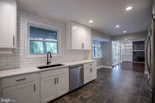 4836 Gainsborough Dr, Fairfax, VA 22032 - Photo 13