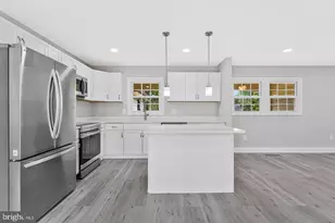 12806 Middleton Ln, Fairfax, VA 22033 - Photo 3