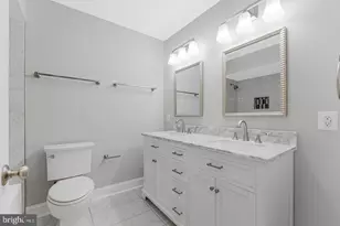 12806 Middleton Ln, Fairfax, VA 22033 - Photo 19