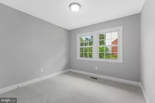 12806 Middleton Ln, Fairfax, VA 22033 - Photo 17
