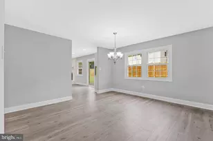 12806 Middleton Ln, Fairfax, VA 22033 - Photo 11