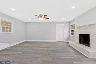 12806 Middleton Ln, Fairfax, VA 22033 - Photo 15