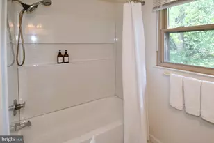 13985 Cabells Mill Dr, Centreville, VA 20120 - Photo 29
