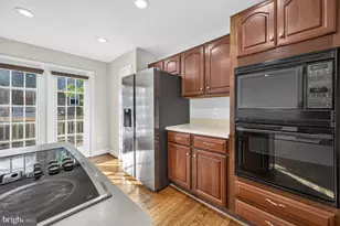 11774 Valley Ridge Cir, Fairfax, VA 22033 - Photo 13