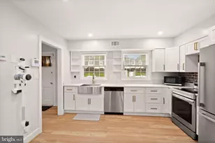 8210 Tory Rd, Springfield, VA 22152 - Photo 5