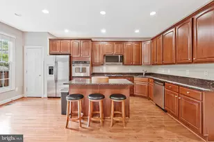8313 Dockray Ct, Lorton, VA 22079 - Photo 17