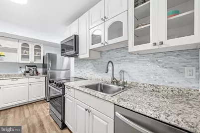 9715 Kings Crown Court #201, Fairfax, VA 22031 - Photo 11