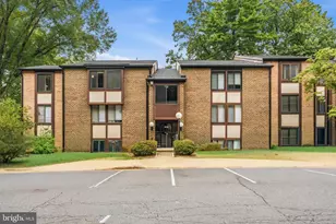 9715 Kings Crown Ct, Fairfax, VA 22031 - Photo 3