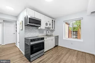 9715 Kings Crown Ct, Fairfax, VA 22031 - Photo 13